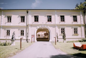 Hochzeitsreportage in Niederösterreich: Schloss Neubruck