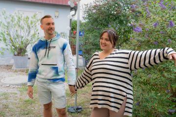 Eine Babyparty wird zur Überraschungshochzeit & eine Gottesanbeterin ist der Überraschungsgast beim Paarshooting