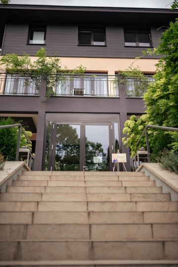 Intime Sommerhochzeit in Wien mit Hund Püppi