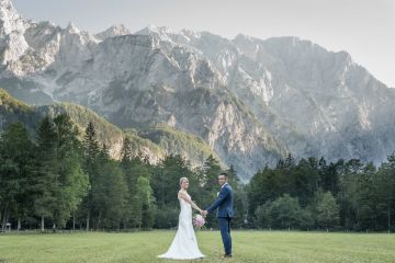 Nach der Hochzeit Zeremonie direkt auf dem Fahrrad