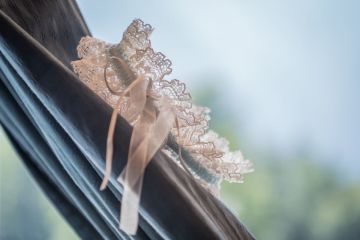 Nach der Hochzeit Zeremonie direkt auf dem Fahrrad