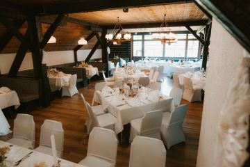 Sommerhochzeit am Faaker See im Naturel Hoteldorf Seeleitn - Foto & Filmreportage in Kärnten