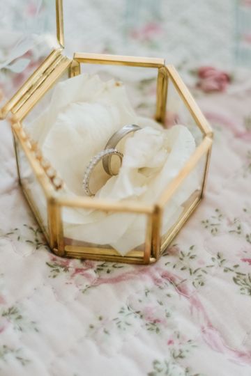 Moderne Boho-Hochzeit im Weingut Rathbauer