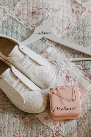 Moderne Boho-Hochzeit im Weingut Rathbauer