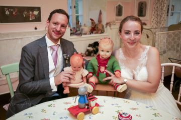 Entspannte Hochzeit im Weingebiet in Gumpoldskirchen in Niederösterreich