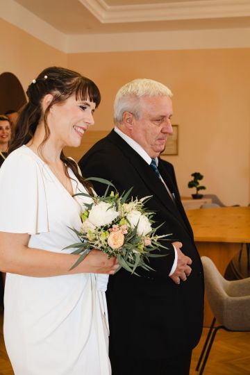 Standesamtliche Sommerhochzeit im Schloss und Schlossgarten