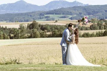Hochzeit mit Fernblick am Teich