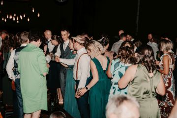 Brautstehlen mit Livemusik und Batman im Weinwerk Christian