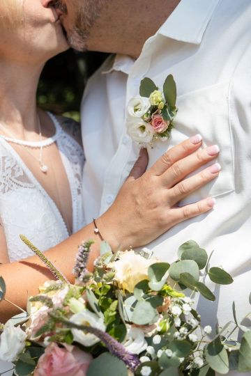 Emotionale Gartenhochzeit mit freier Trauung: Tina & Olivers naturverbundenes Fest vor Weltreise