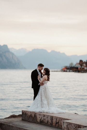 Elopement am Gardasee – Hochzeit in Malcesine mit Bootsfahrt & Aperol