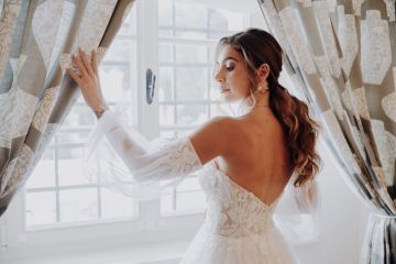 Bridal Styling Schloss Aumühle – Elegante Brautfrisur & Make-up