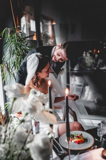 Midnight Elegance: Micro Vienna City Wedding
