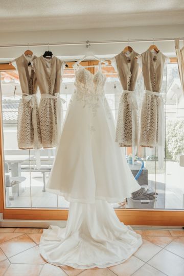 Kirchliche Hochzeit in Tirol