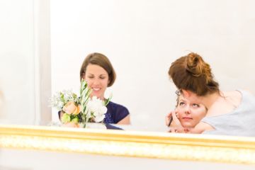 Hochzeit Styled Shooting mit Brautkleid und Bräutigamanzug in der Schloss Schönbrunn Grand Suite in Wien