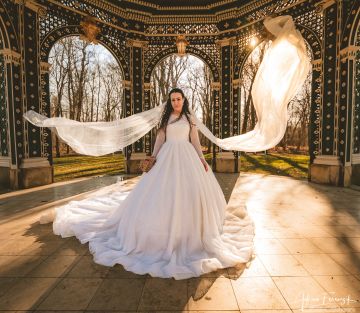 Bettina & Laurins Winterhochzeit: Ein Tag voller Magie im Barock-Pavillon