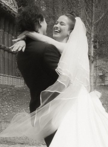 künstlerische Hochzeit in Blautönen in Wien