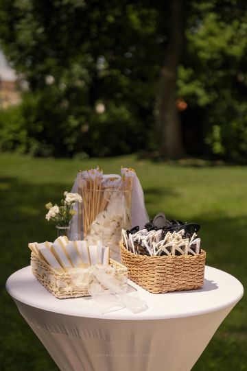 Elegante Herbsthochzeit im Schloss Hunyadi – Jasmin & Felix