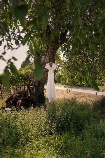 Minimalistische Sommerhochzeit im Weingut Klager – Sabrina & Irek