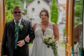 Brautpaarshooting mit Harley Davidson – Rockige Hochzeitsfotos in Fuldatal