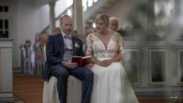 Hochzeitsvideo und Vintage Fotos aus Grebenau bei Alsfeld: Erleben Sie die Feierlichkeiten von Anna & Björn in beeindruckender Qualität.