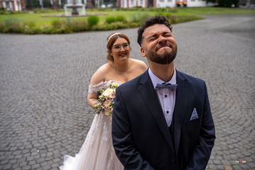 Hochzeitsfotograf Hanau: Erlebe eine standesamtliche Trauung auf Schloss Philippsruhe mit einzigartigen Fotos und Videografie von FSB 🔴 Feier-Service-Becker.