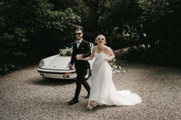 Vintage Styled Shooting mit Oldtimer in Meran – Elegante Hochzeitsinspiration aus Südtirol