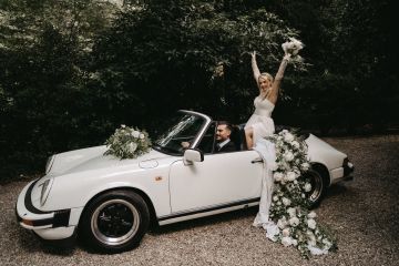 Vintage Styled Shooting mit Oldtimer in Meran – Elegante Hochzeitsinspiration aus Südtirol