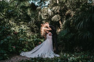 Romantisches Couple Shooting zwischen Palmen & Natur