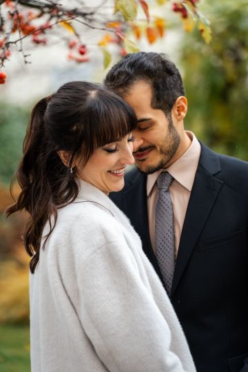 Spätherbstliche, urbane und moderne Hochzeit in Graz