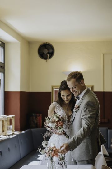 Detailverliebte Vintagehochzeit im philipp eins in Speyer