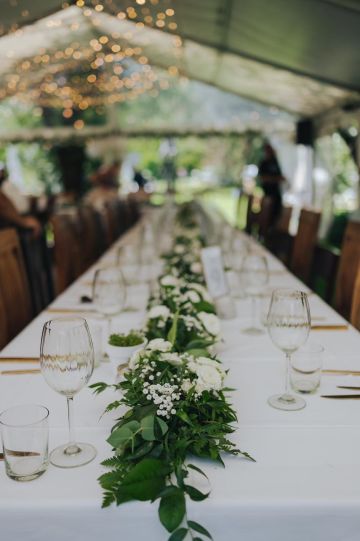 Wunderschöne Gartenhochzeit in Pressbaum in der Villa Kunterbunt 