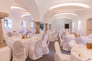 Traditionelle Hochzeit im Boho-Stil von Sarah und Philipp beim KletzmayrHof in Oberösterreich