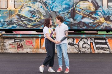 Ein etwas anderes Paarshooting in der Mural Harbor Gallery in Linz