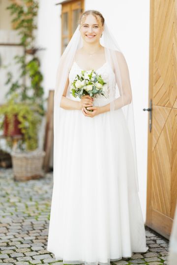 Minimalistische,  wunderschöne Hochzeit im Frühherbst in Niederösterreich