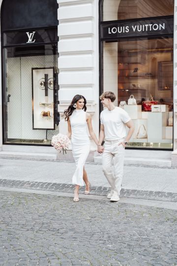 Frühling in der Stadt – Verlobung voller Gefühl und Stil