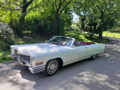 Hochzeitsfahrt mit Chauffeur per Oldtimer Hochzeitsfahrt mit Chauffeur per Oldtimer