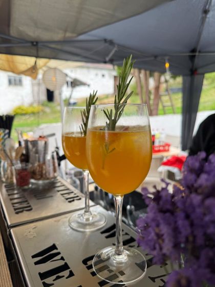 Mobiler Cocktail Catering Service für Hochzeiten– bis 50 Gäste Mobiler Cocktail Catering Service für Hochzeiten– bis 50 Gäste