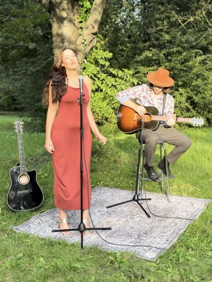 Von gefühlvoll bis Party. Dein Live Duo für Trauung + Agape! Von gefühlvoll bis Party. Dein Live Duo für Trauung + Agape!