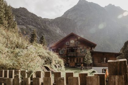 Almhochzeit auf 1640 m – Stimmungsvolles Brautlied & Sektempfang am Vorabend!