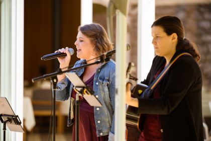 Supersisters Agape Begleitung im Duo