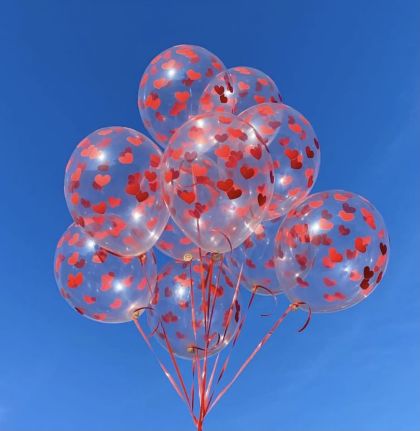 Ballons steigen lassen