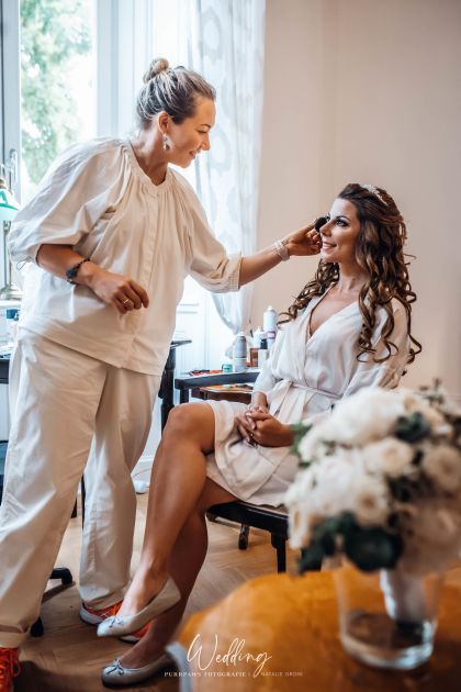 Brautfrisur & Make-up für Braut &Co