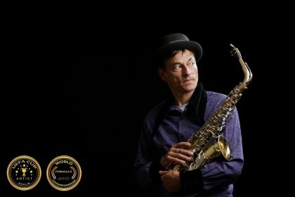 Musikprogramm DJ & Saxophone in einer Person Musikprogramm DJ & Saxophone in einer Person