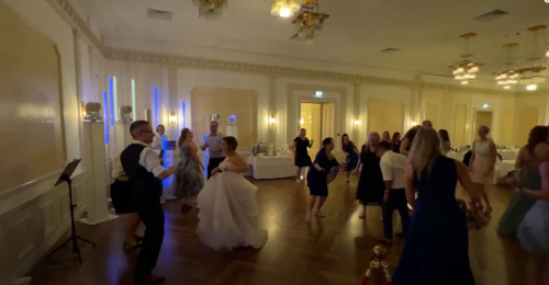 Legendäre Hochzeits-Party im Schloss Wilhelminenberg – Tanzen über den Dächern Wiens!