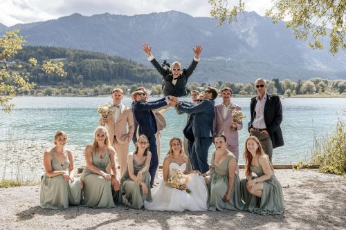 Elegante und coole Hochzeit im Hotel Parks am Wörthersee und im Inselhotel Faaker See Elegante und coole Hochzeit im Hotel Parks am Wörthersee und im Inselhotel Faaker See