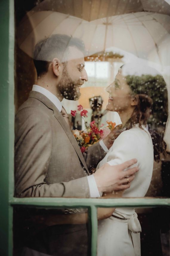 Lässige & herzerwärmende Hochzeit trotz Regen in Wien