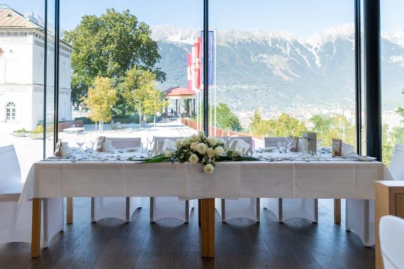Hochzeitsreportage in Tirol: Restaurant 1809 am Bergisel