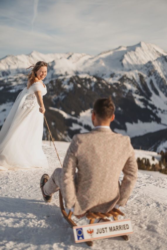 After-Wedding-Shooting mit Schneengel