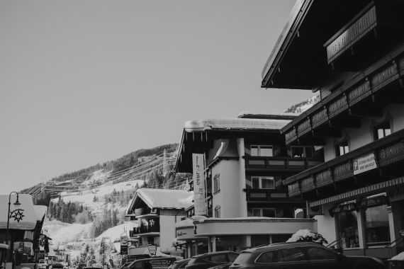 Winterhochzeit mit Gondelfahrt in Tirol