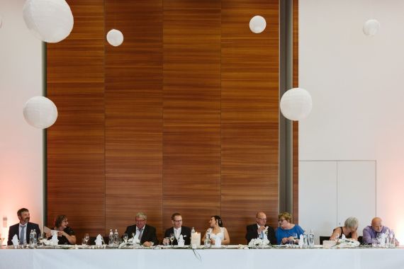 Hochzeit im Hofbaursaal Meggenhofen mit Industrial Style Paarfotos